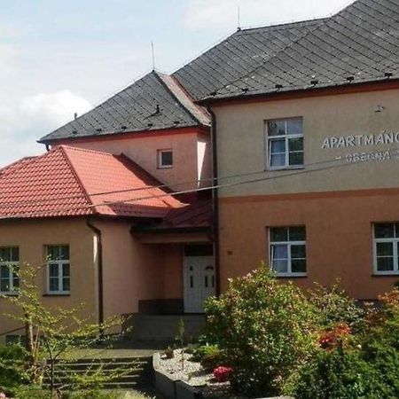 Apartmanovy Dum Obecna Skola Svetlik Kültér fotó