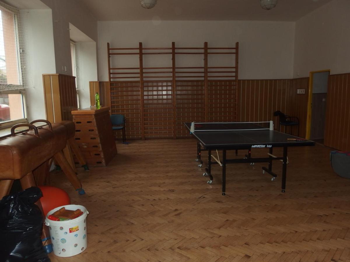 Apartmanovy Dum Obecna Skola Svetlik Kültér fotó