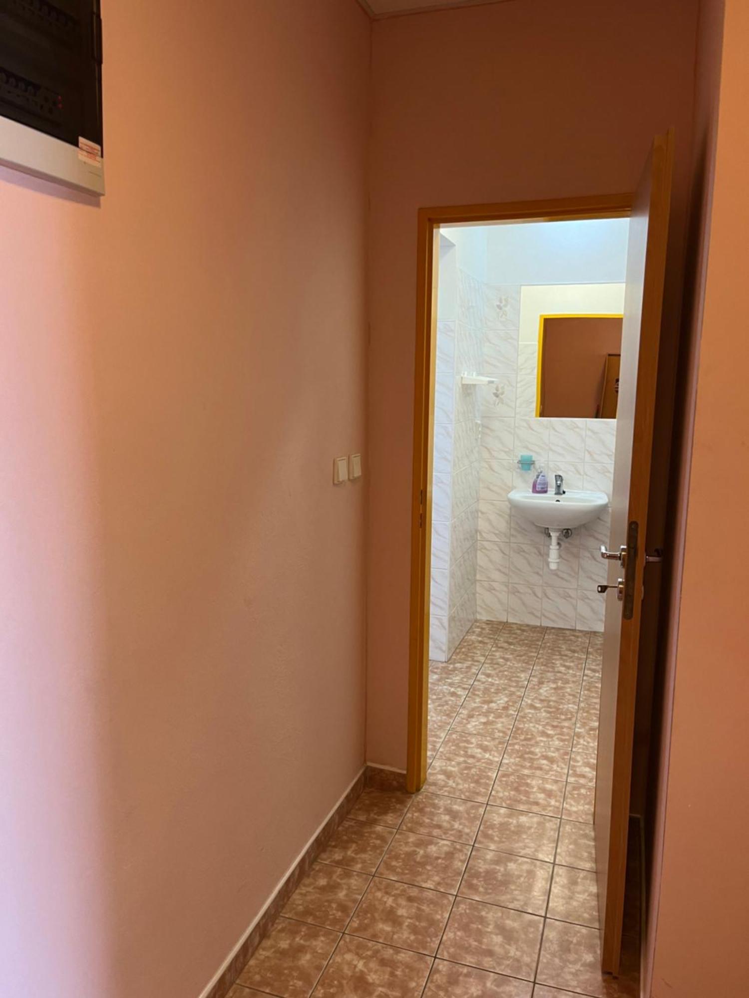 Apartmanovy Dum Obecna Skola Svetlik Kültér fotó