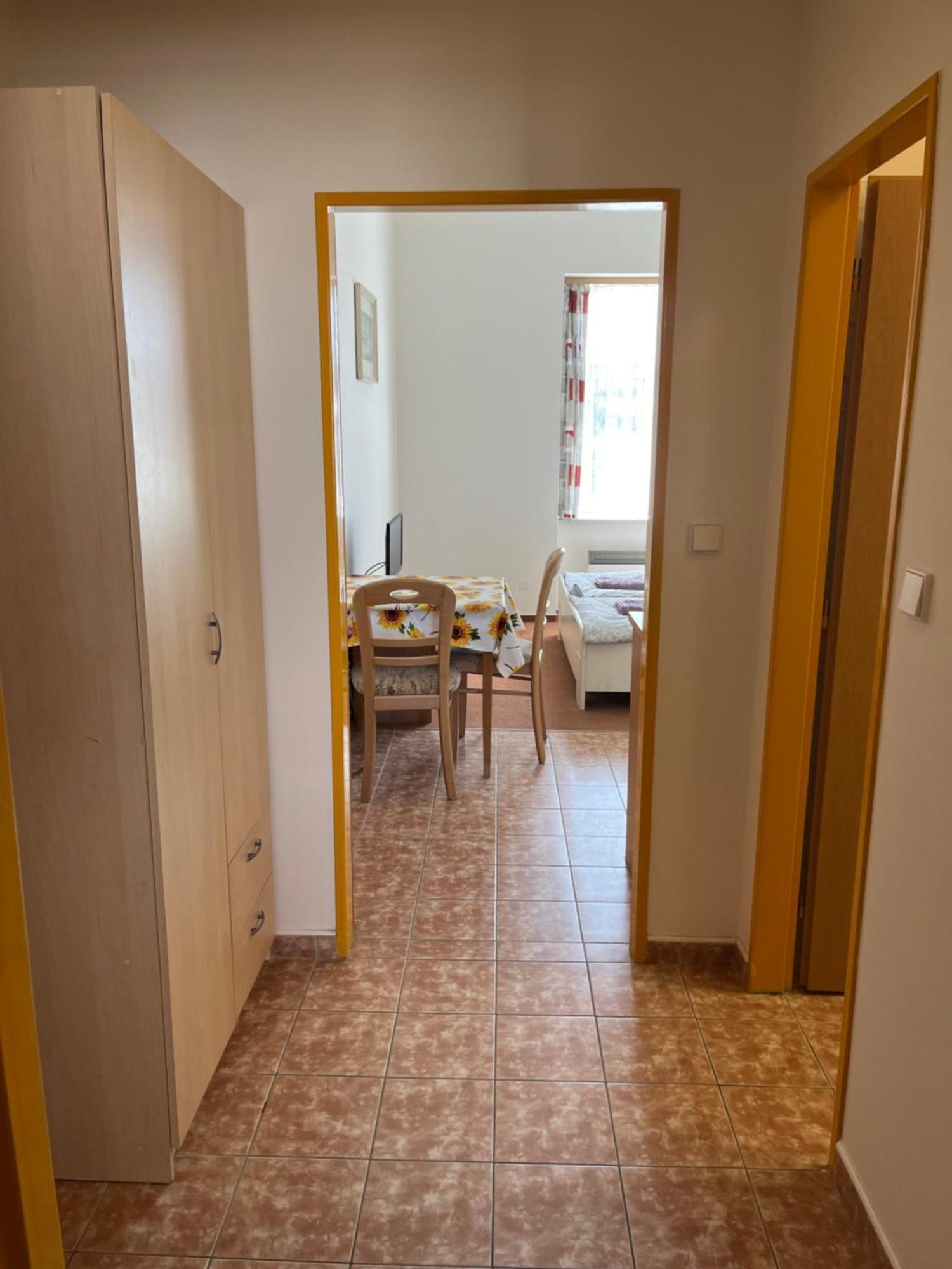 Apartmanovy Dum Obecna Skola Svetlik Kültér fotó