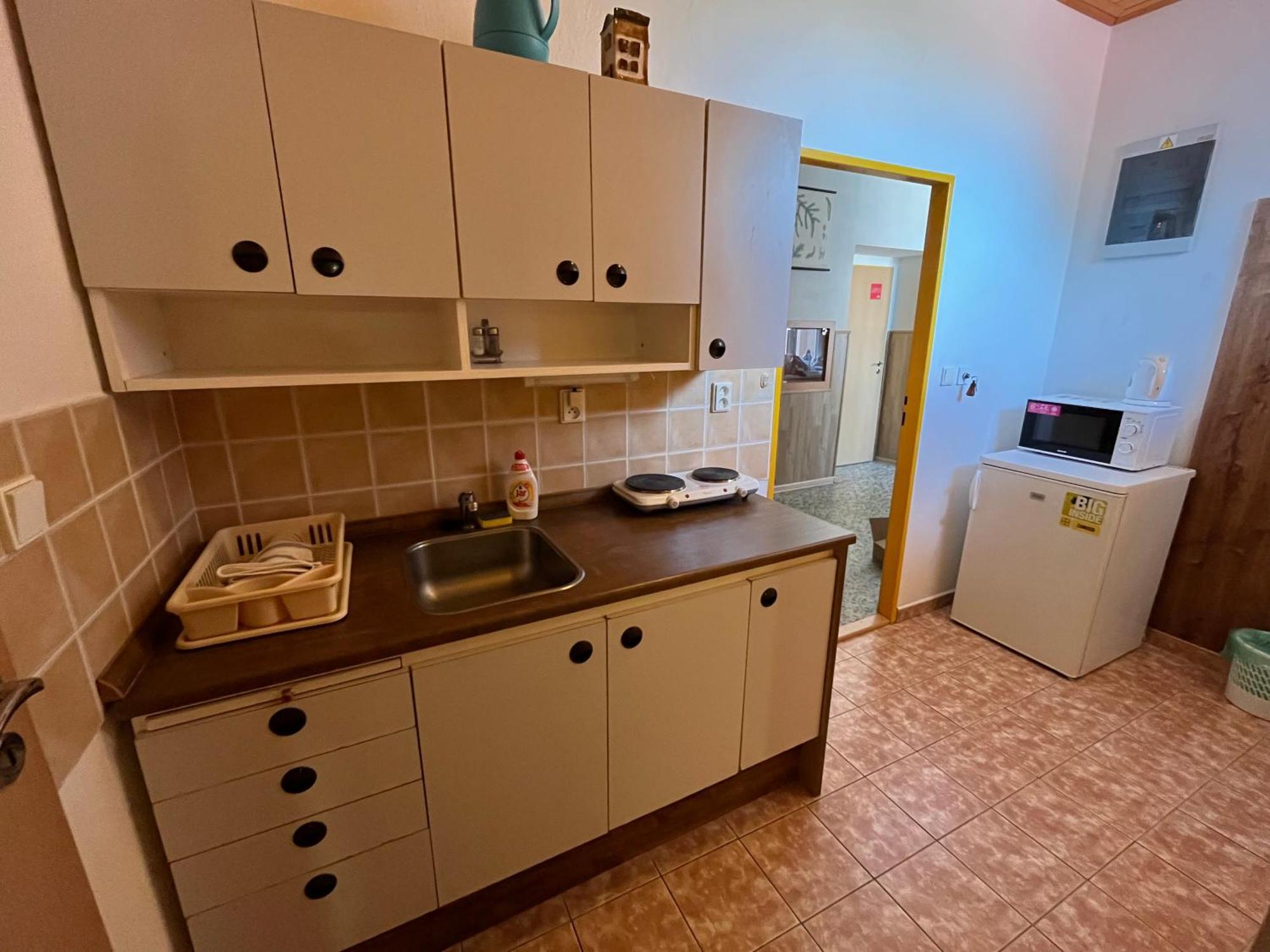 Apartmanovy Dum Obecna Skola Svetlik Kültér fotó