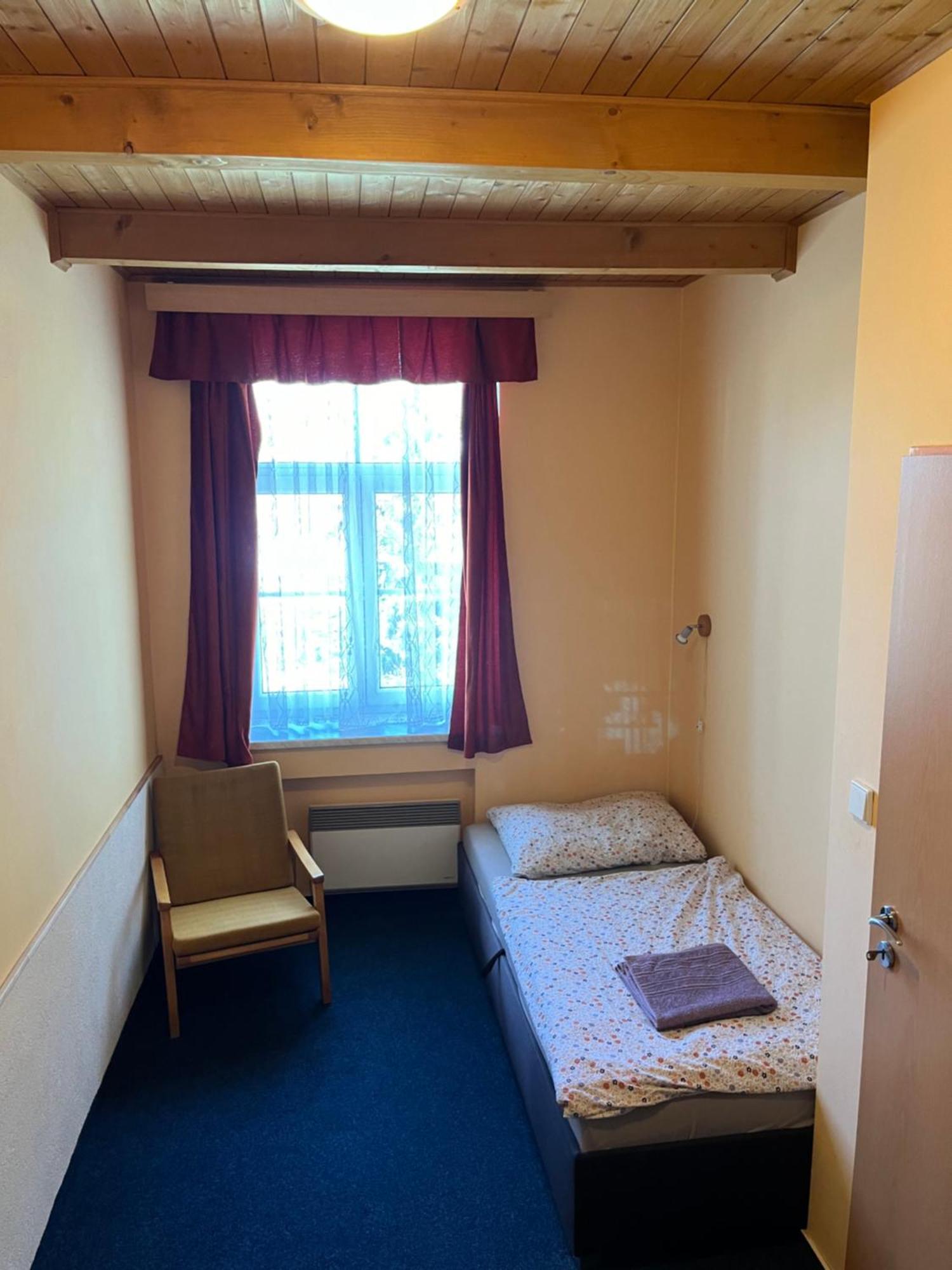 Apartmanovy Dum Obecna Skola Svetlik Kültér fotó