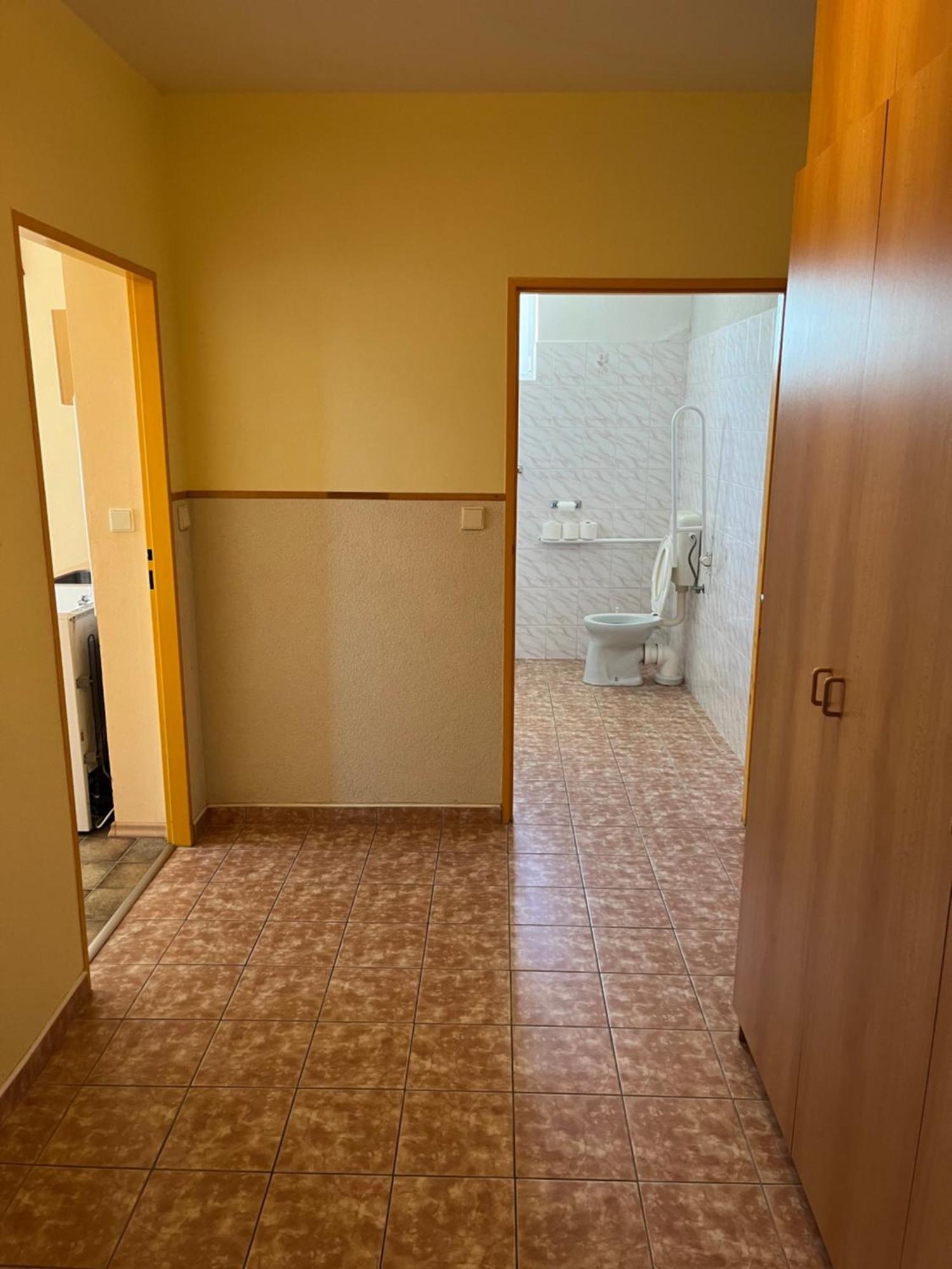 Apartmanovy Dum Obecna Skola Svetlik Kültér fotó